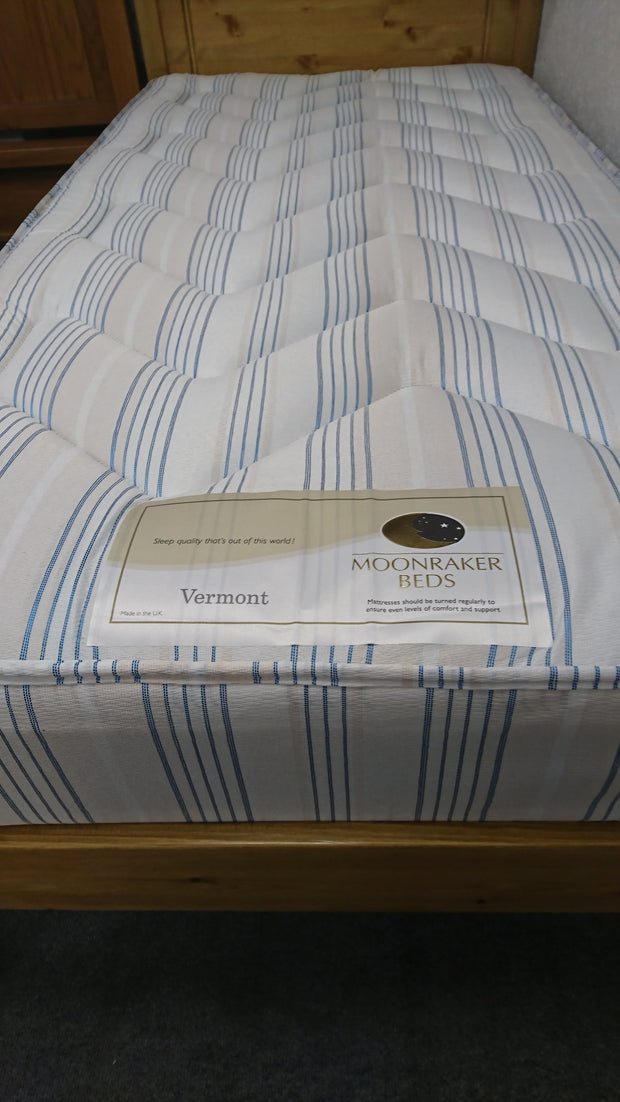 Vermont Divan Bed Set